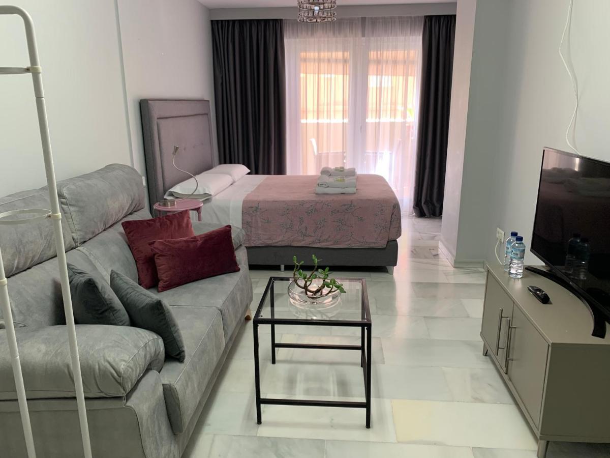 Kentia Rooms Malaga Exterior photo