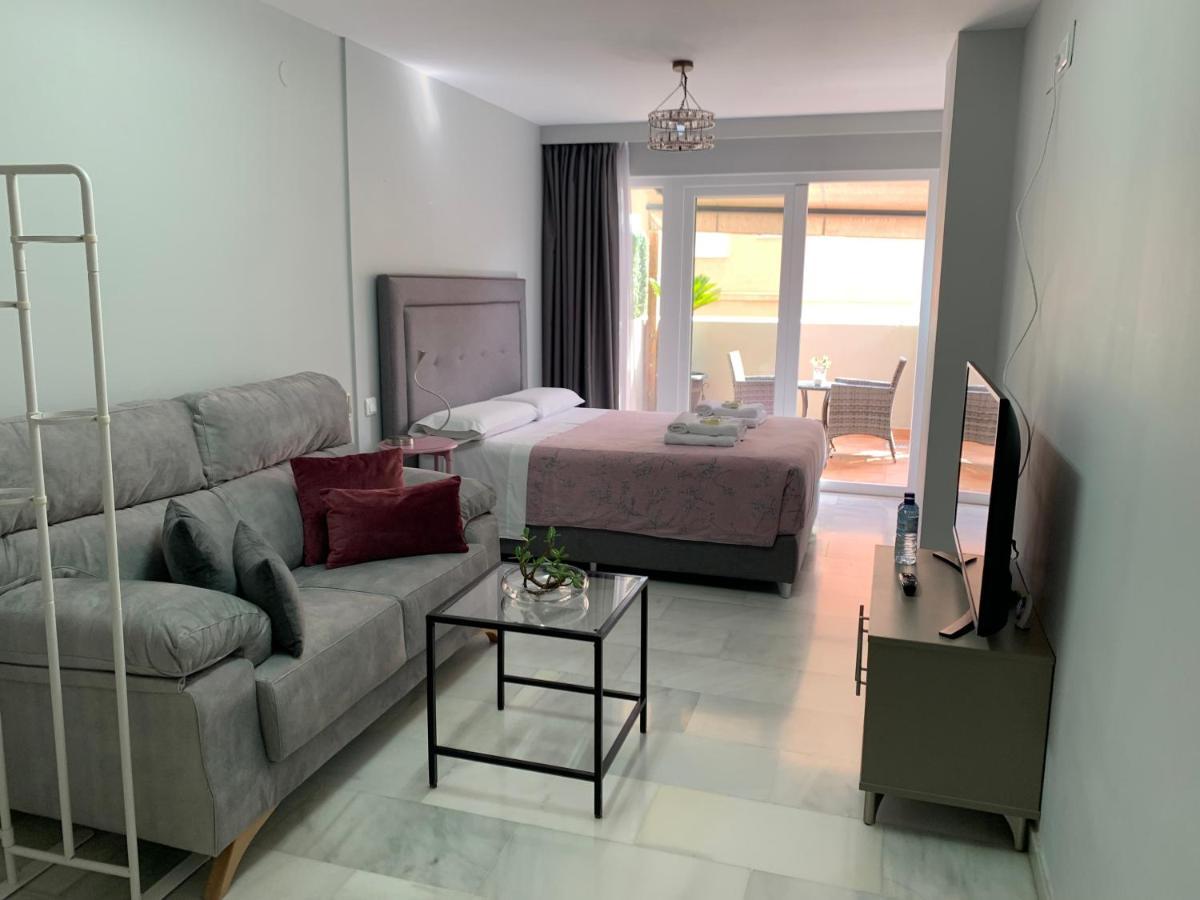 Kentia Rooms Malaga Exterior photo